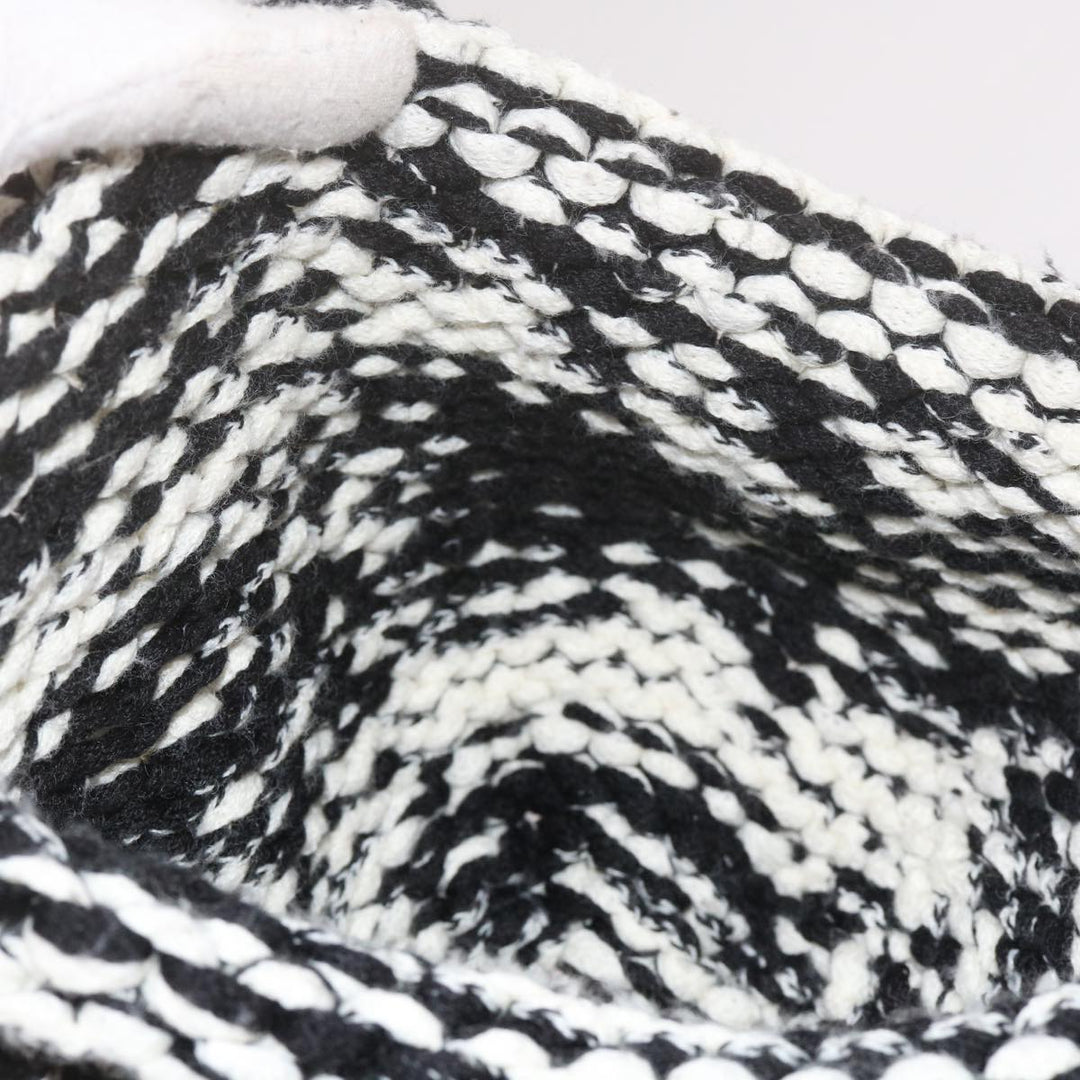 Top Quality Chanel COCO Mark Knitted Fabrics Hat Wool Black White CC Auth am5382