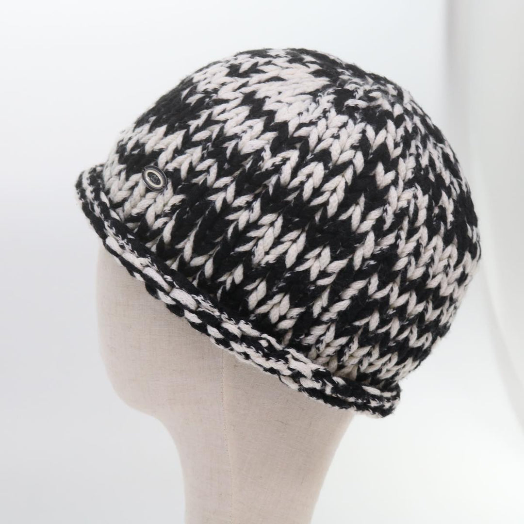 Top Quality Chanel COCO Mark Knitted Fabrics Hat Wool Black White CC Auth am5382