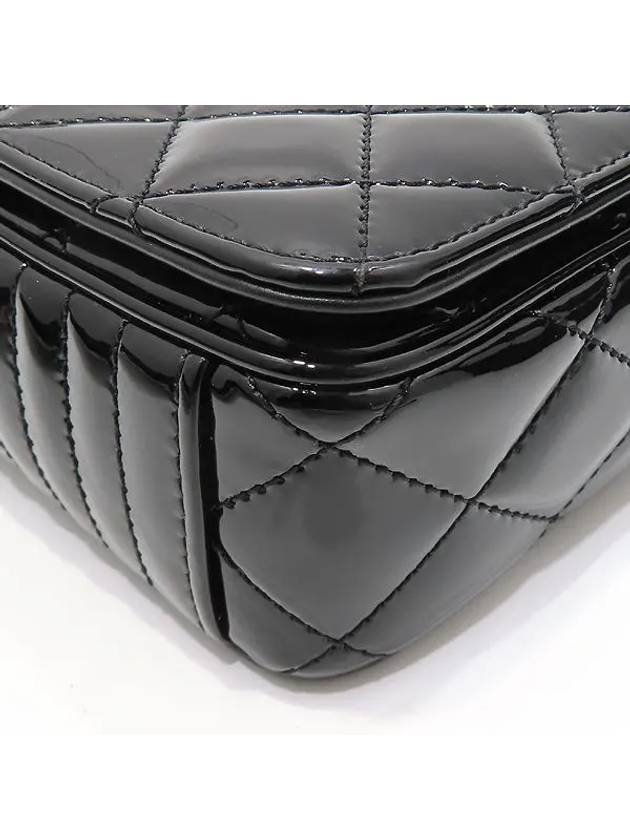 A92796 Black Patent Chevron COCO Boy Silver Logo Chain Shoulder Bag Chanel