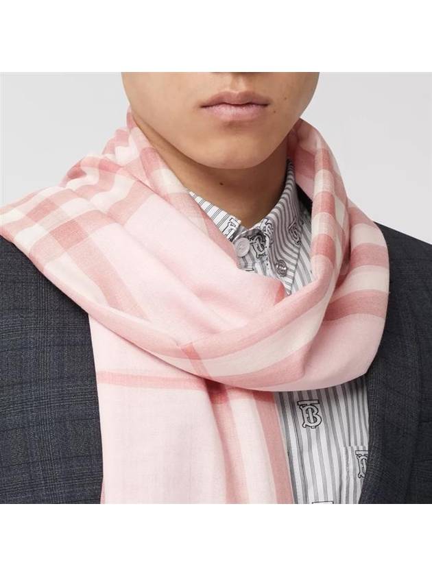 Burberry Check Pattern Wool Muffler Pink