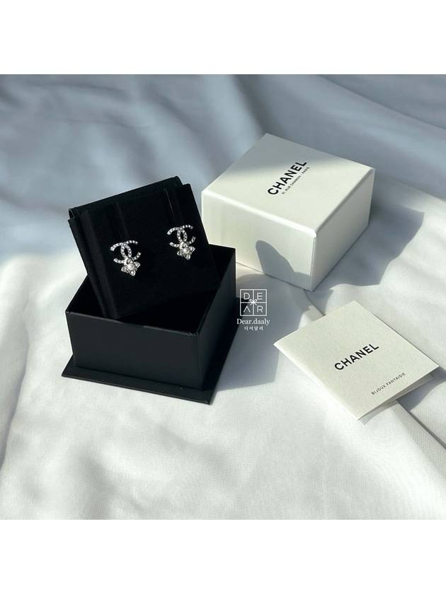 CC Logo Pearl Flower Earrings Silver Chanel