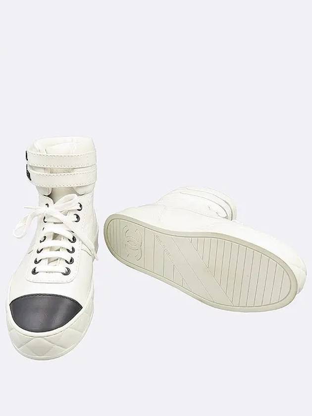 G45312 White leather high top sneakers size 38 Chanel