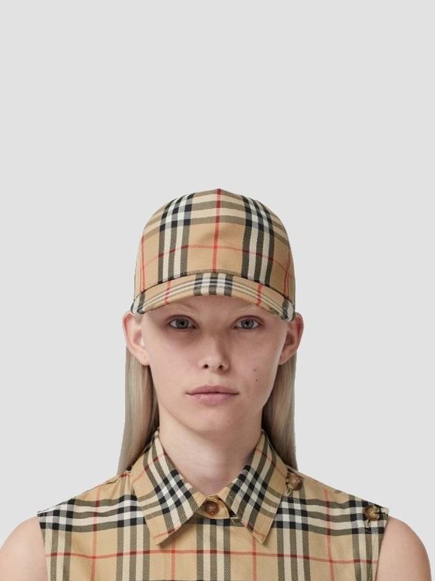 Burberry logo applique vintage check ball cap beige