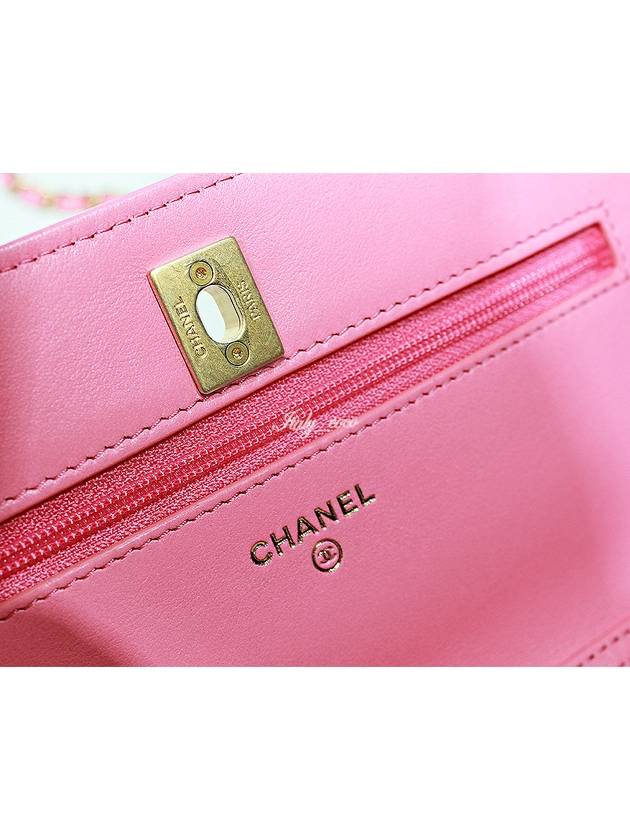 CC Logo Chain Leather Cross Bag Pink Chanel