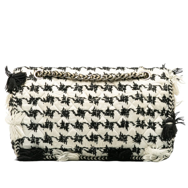 Top Quality Chanel Flap Chain Shoulder Bag Canvas White Black Ladies