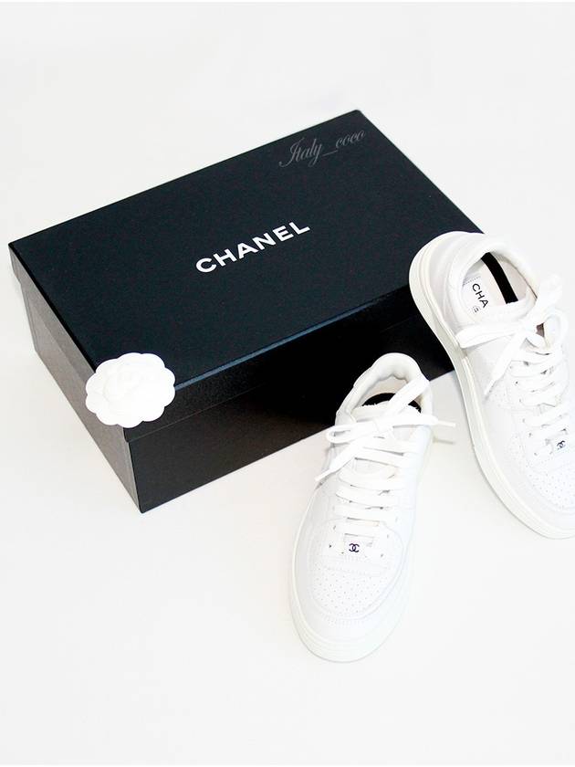CC Logo Calfskin Low Top Sneakers White Chanel