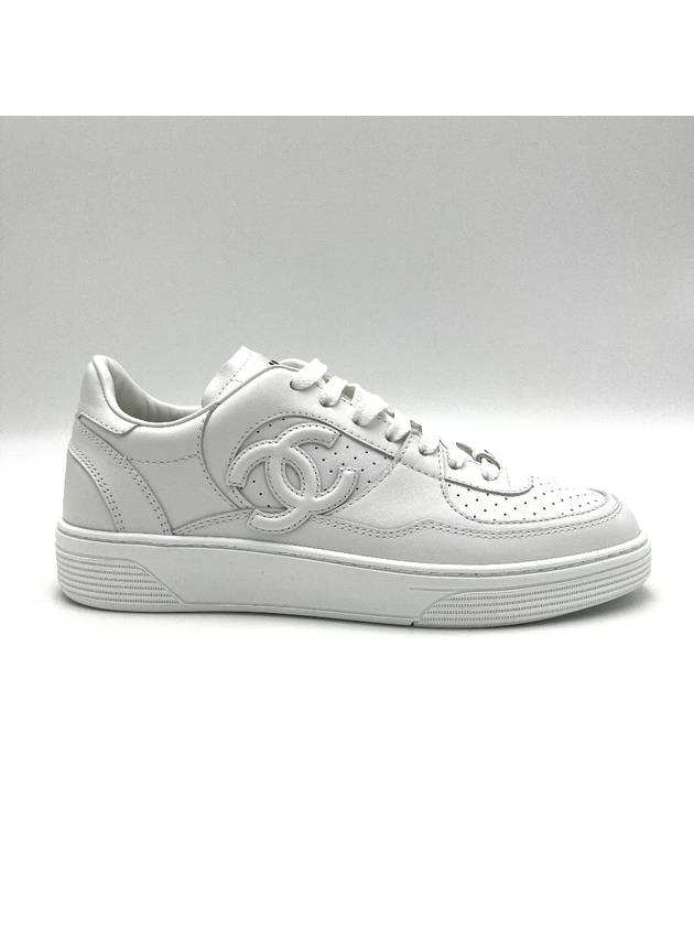 CC Logo Calfskin Low Top Sneakers White Chanel