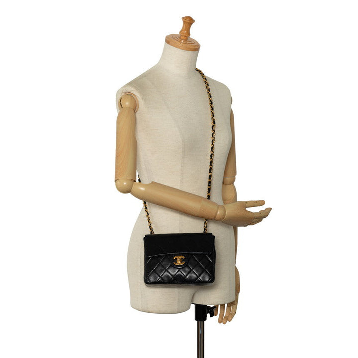 Top Quality Chanel Mini Flap Bag in Lambskin Black Ladies