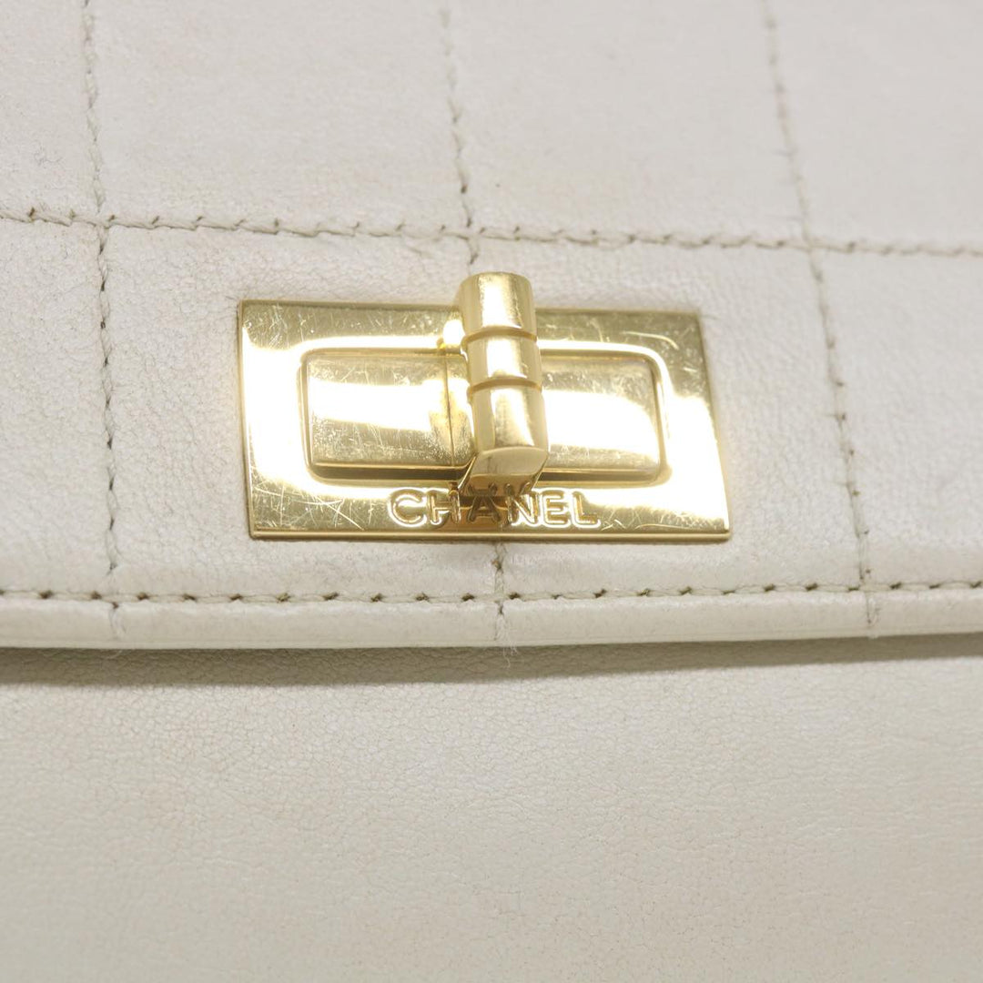 Chanel Choco Bar line Chain Shoulder Bag Leather White CC Auth bs10047