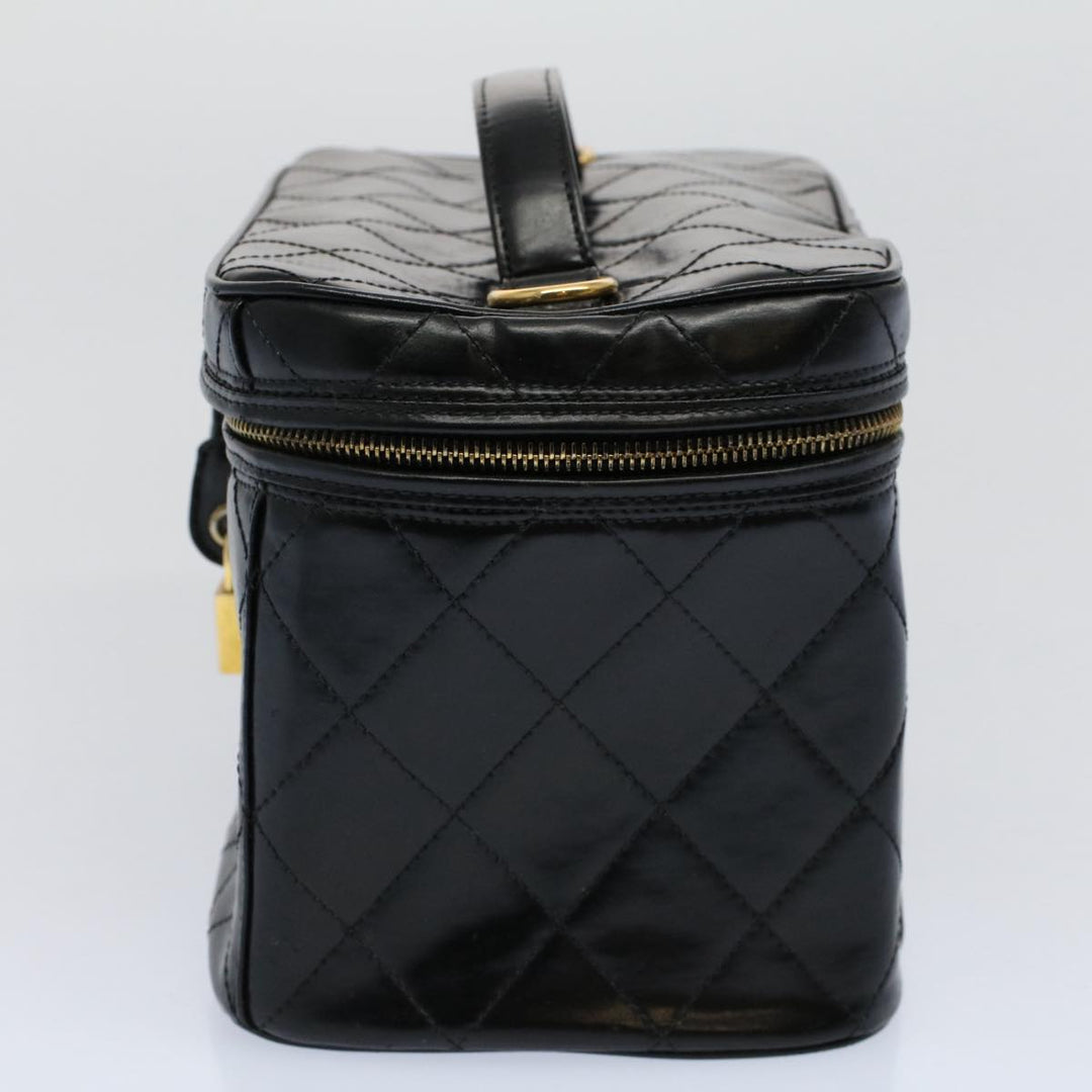 Chanel Vanity Cosmetic Pouch Patent leather Black CC Auth bs10201