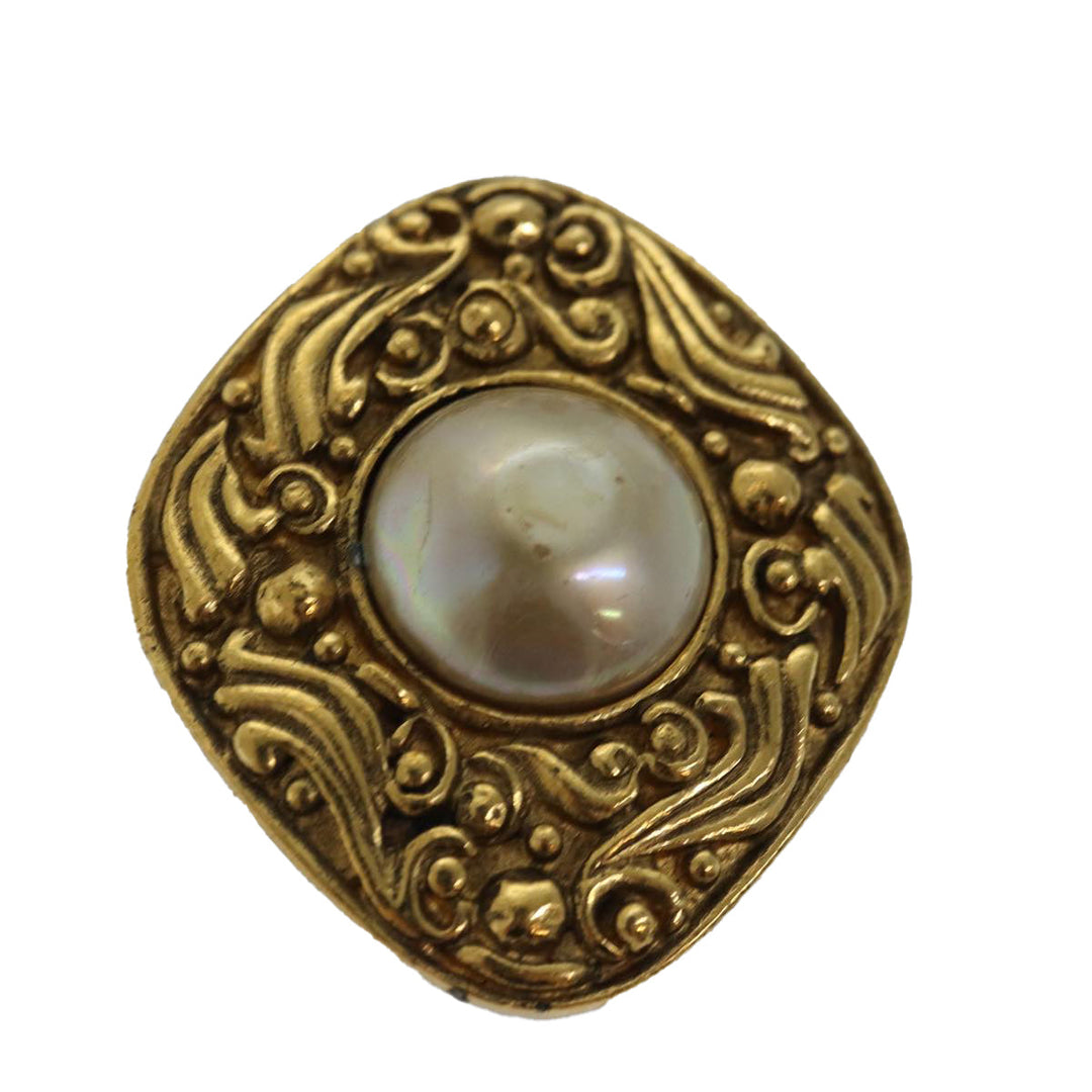 Chanel Brooch metal Gold CC Auth bs14659