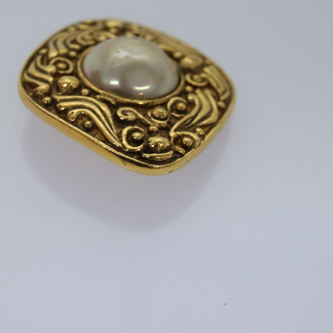 Chanel Brooch metal Gold CC Auth bs14659