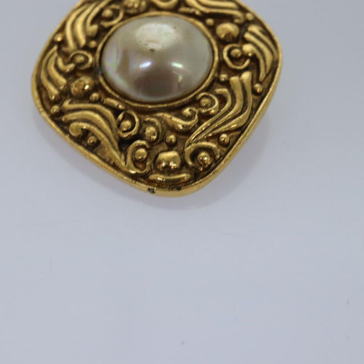 Chanel Brooch metal Gold CC Auth bs14659