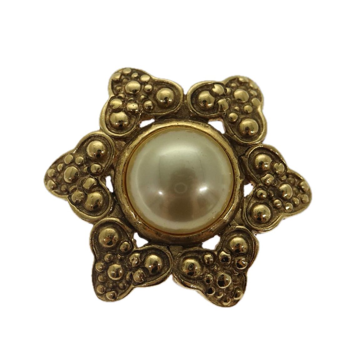 Chanel Brooch Metal Gold Tone CC Auth bs17053