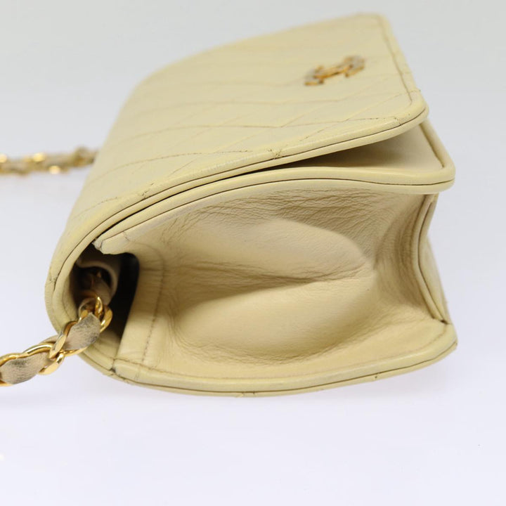 Top Quality Chanel Matelasse Chain Shoulder Bag Lamb Skin Beige Gold CC Auth bs17432
