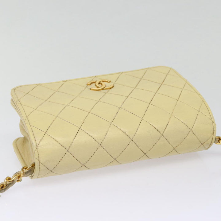 Top Quality Chanel Matelasse Chain Shoulder Bag Lamb Skin Beige Gold CC Auth bs17432