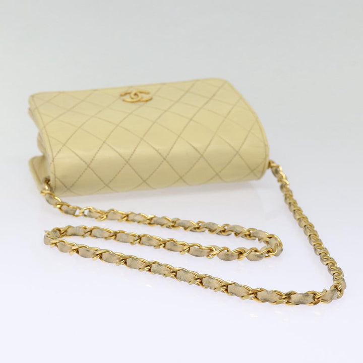 Top Quality Chanel Matelasse Chain Shoulder Bag Lamb Skin Beige Gold CC Auth bs17432