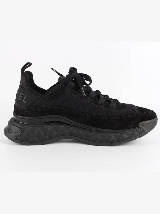 Mixed fiber black quilted gold sneakers 39 260 Chanel