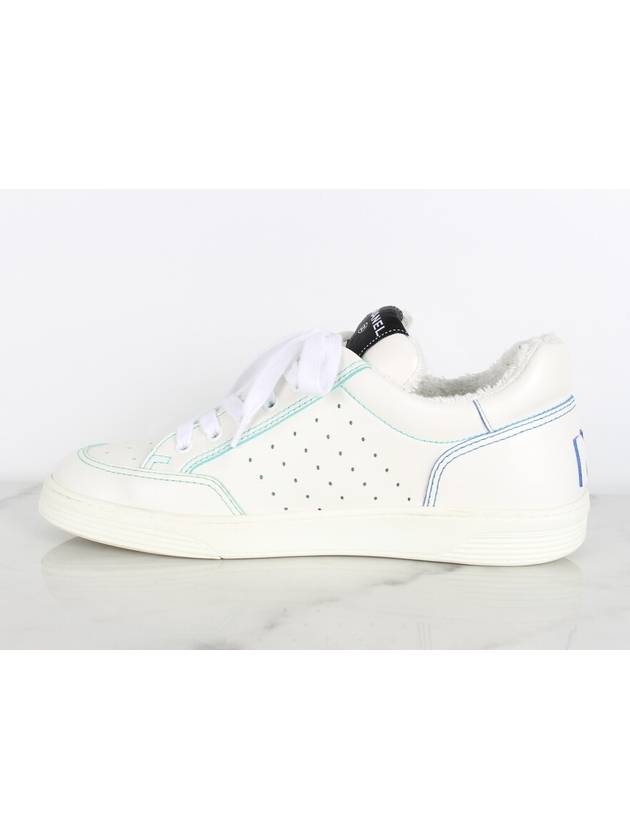 Back logo sneakers 42 270 Chanel