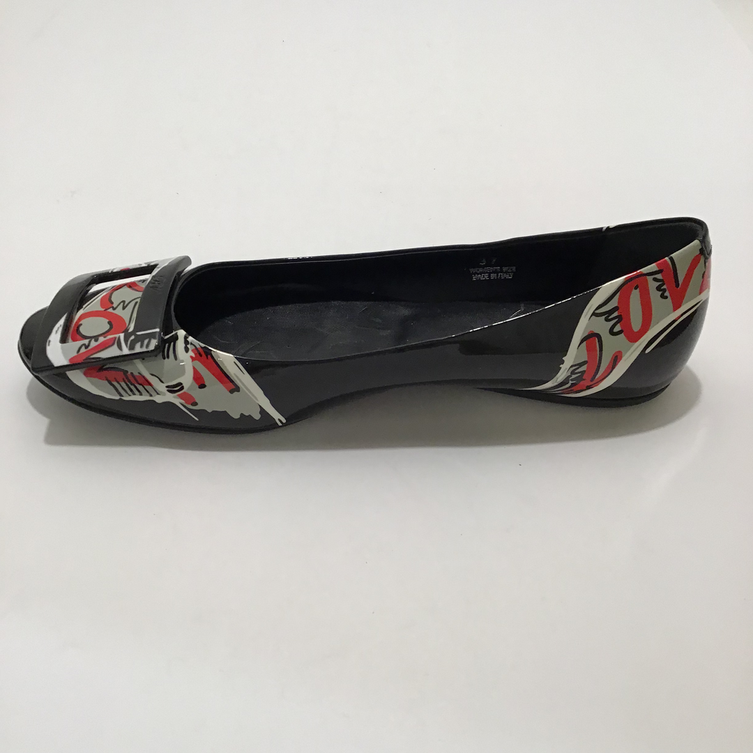Roger Vivier Black Heart Flats Sz 37 (7)