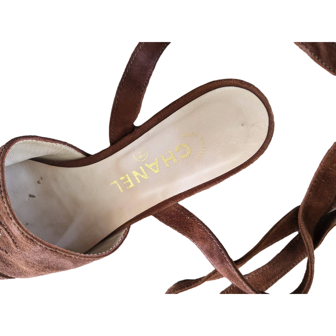 Chanel 1990s Noisette Suede Spartiates Flat Pumps en Daim Xtra Soft Sz 38