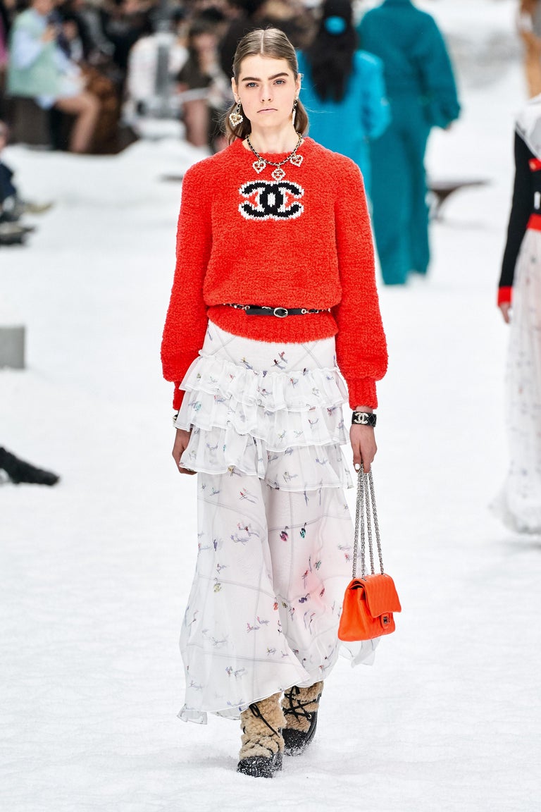 Top Quality Chanel Red Fall 2019 Runway Teddy CC Jumper FR 34 (UK 6)