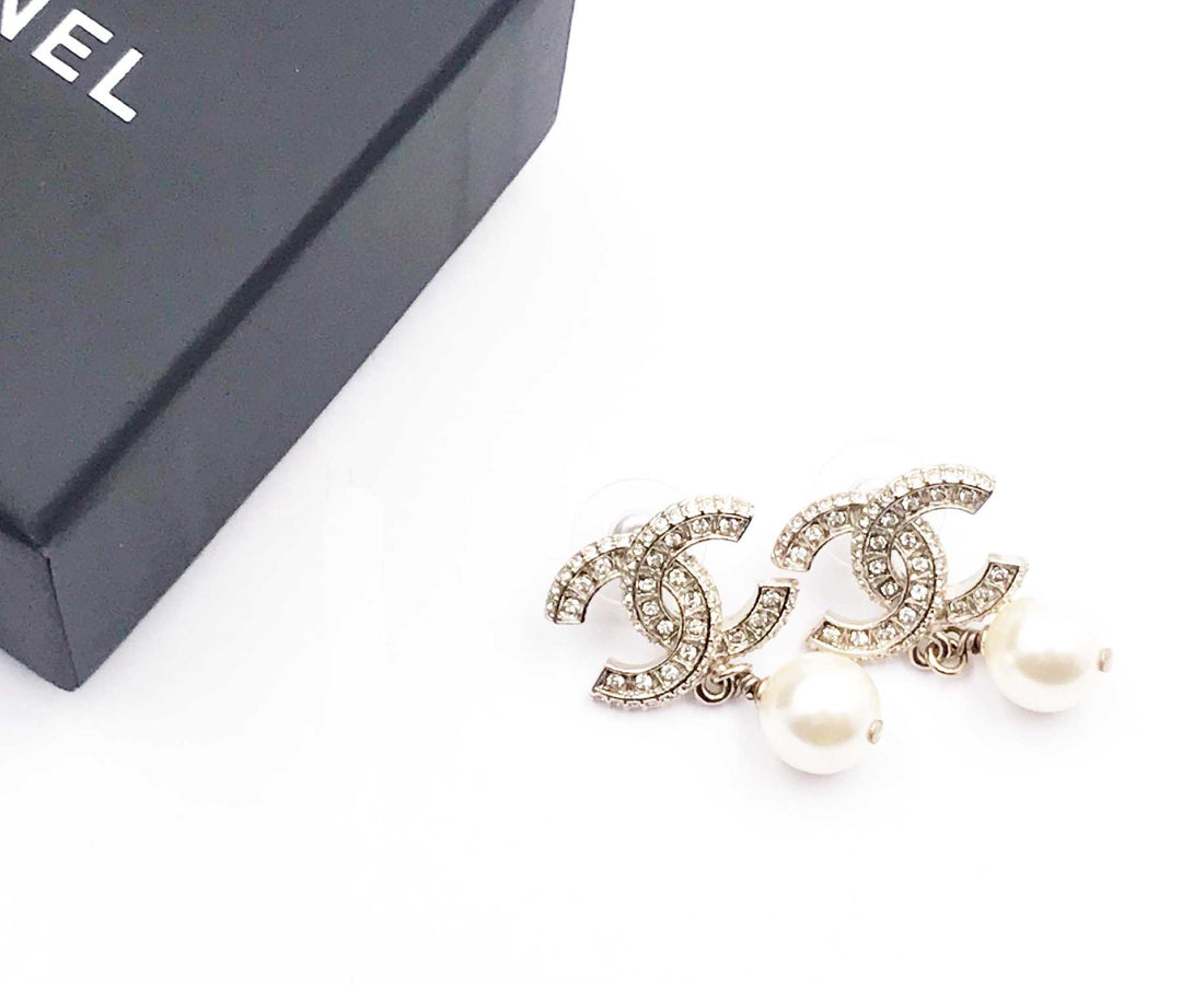 Top Quality Chanel Classic Gold CC Crystal Block Piercing Earrings