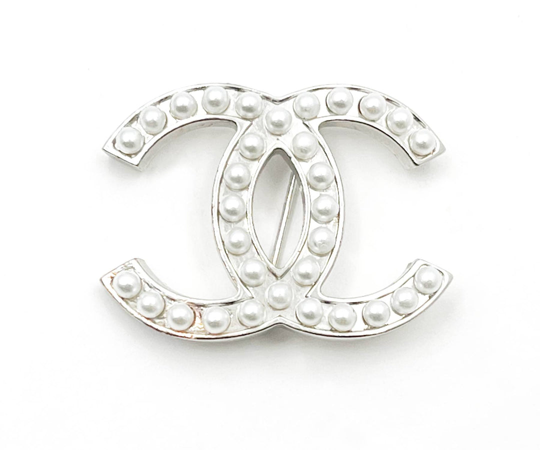 Top Quality Chanel Classic Silver CC Pearl Brooch