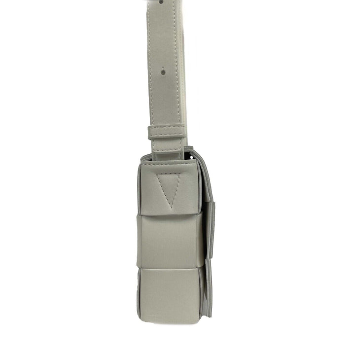 Bottega veneta - Off White Intrecciato-Woven Cassette Lambskin Shoulder Bag