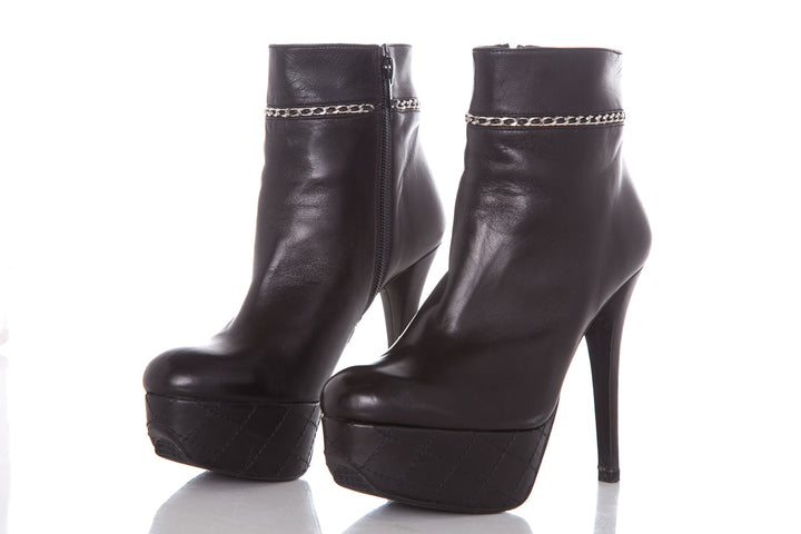 Stuart Weitzman Black Platform Chain Detail Booties SZ 6