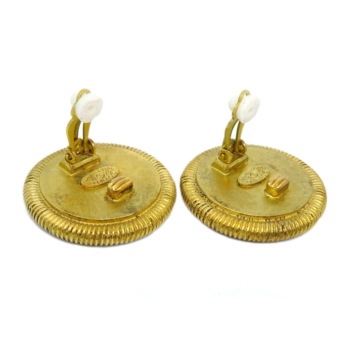 Top Quality Chanel Button Earrings Clip-On Gold Shell 94P