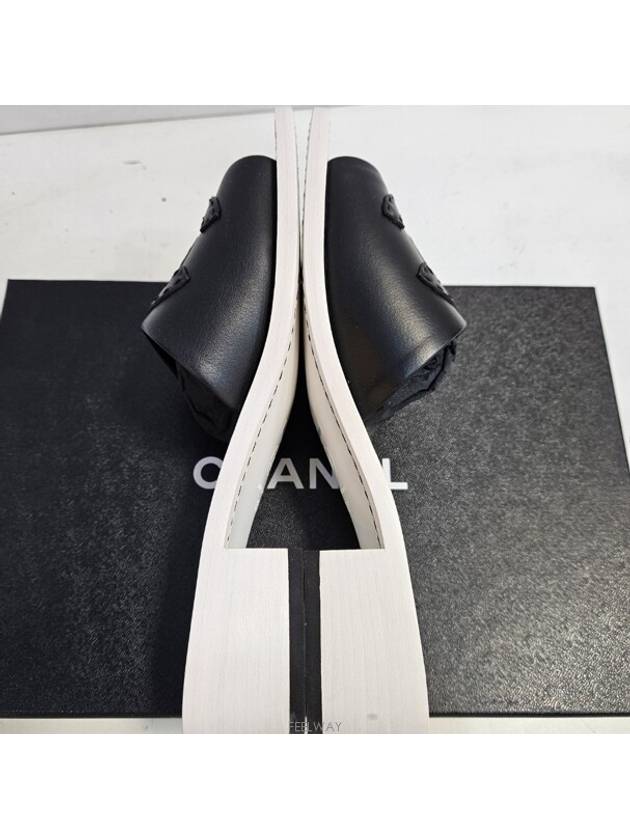 women sandals Chanel