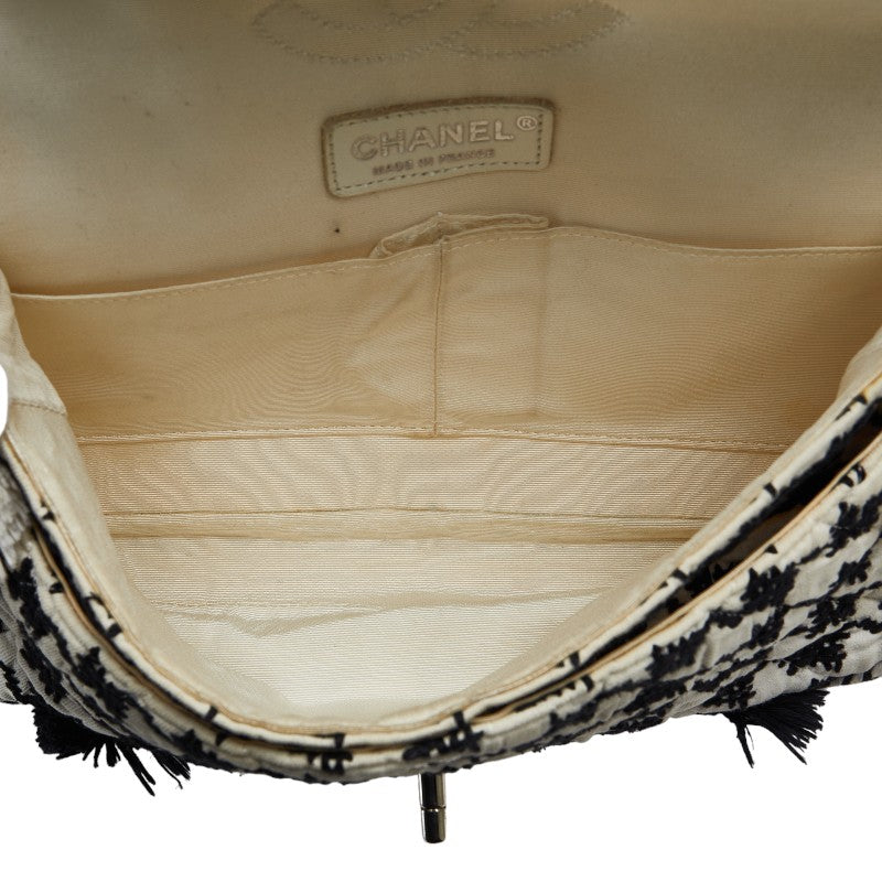 Top Quality Chanel Flap Chain Shoulder Bag Canvas White Black Ladies