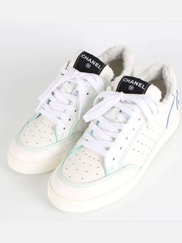 Back logo sneakers 42 270 Chanel