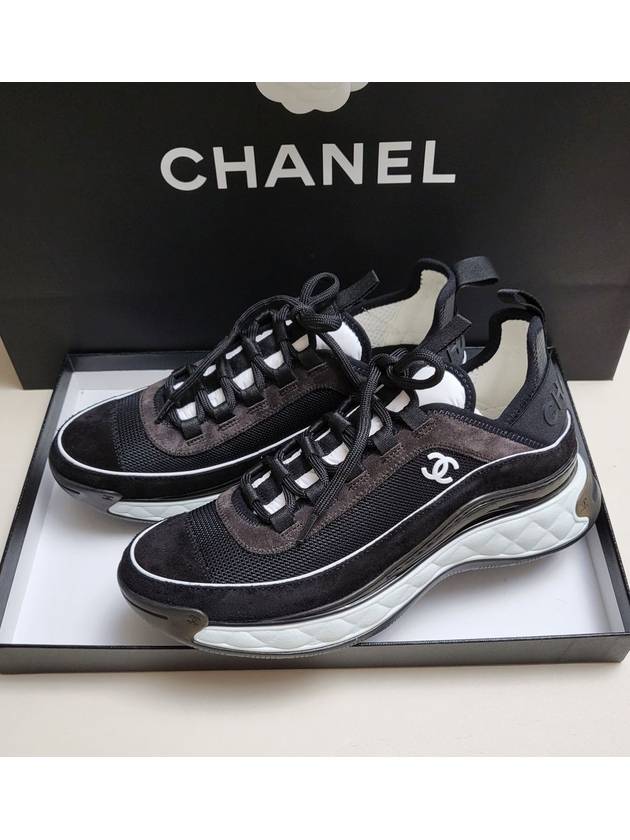 Fabric Suede Calfskin Low-Top Sneakers Dark Grey Chanel