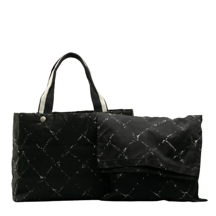 Top Quality Chanel Old Travel Line Tooth Tooth Bag Shoulder Bag Black Nylon Lady Chanel
