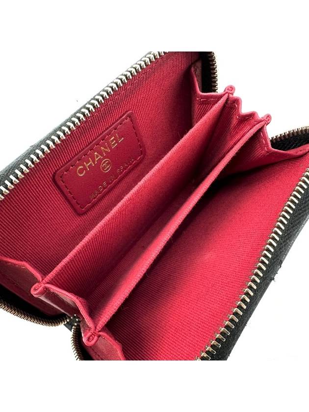 19 Zipper card wallet Chanel