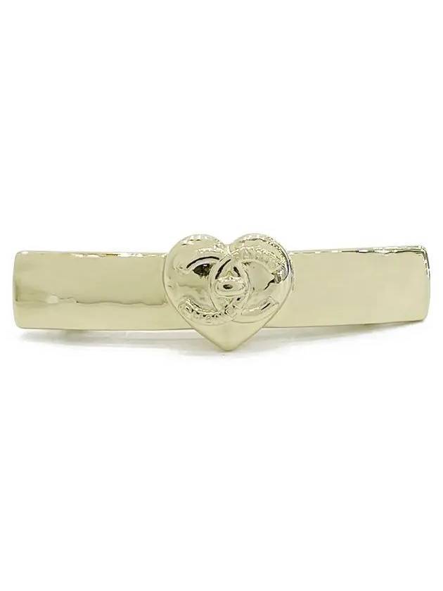 CC Logo In Heart Hair Clip Gold Chanel