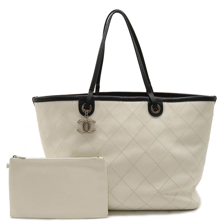 Top Quality Chanel Top Quality Chanel Onza Road Wild Stick Cocomark  Bag Shell Bag Caviar Skin White Black Charm Furnished with Black Shrimp Blue/Mosaic Quality