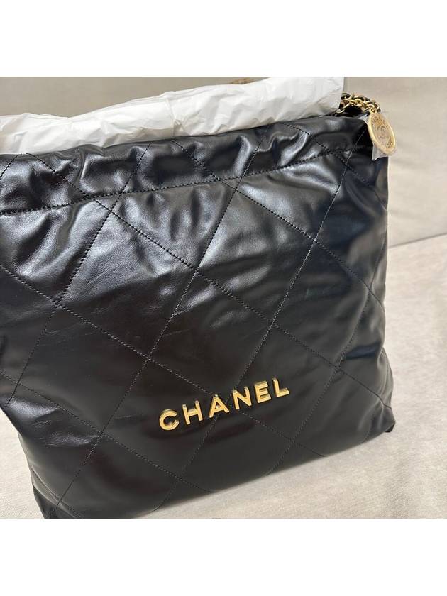 22bag medium black chain bag Chanel
