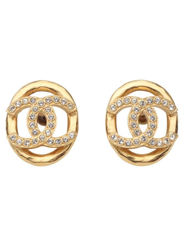 AB8945 CC logo crystal oval earrings 33778 2 Chanel