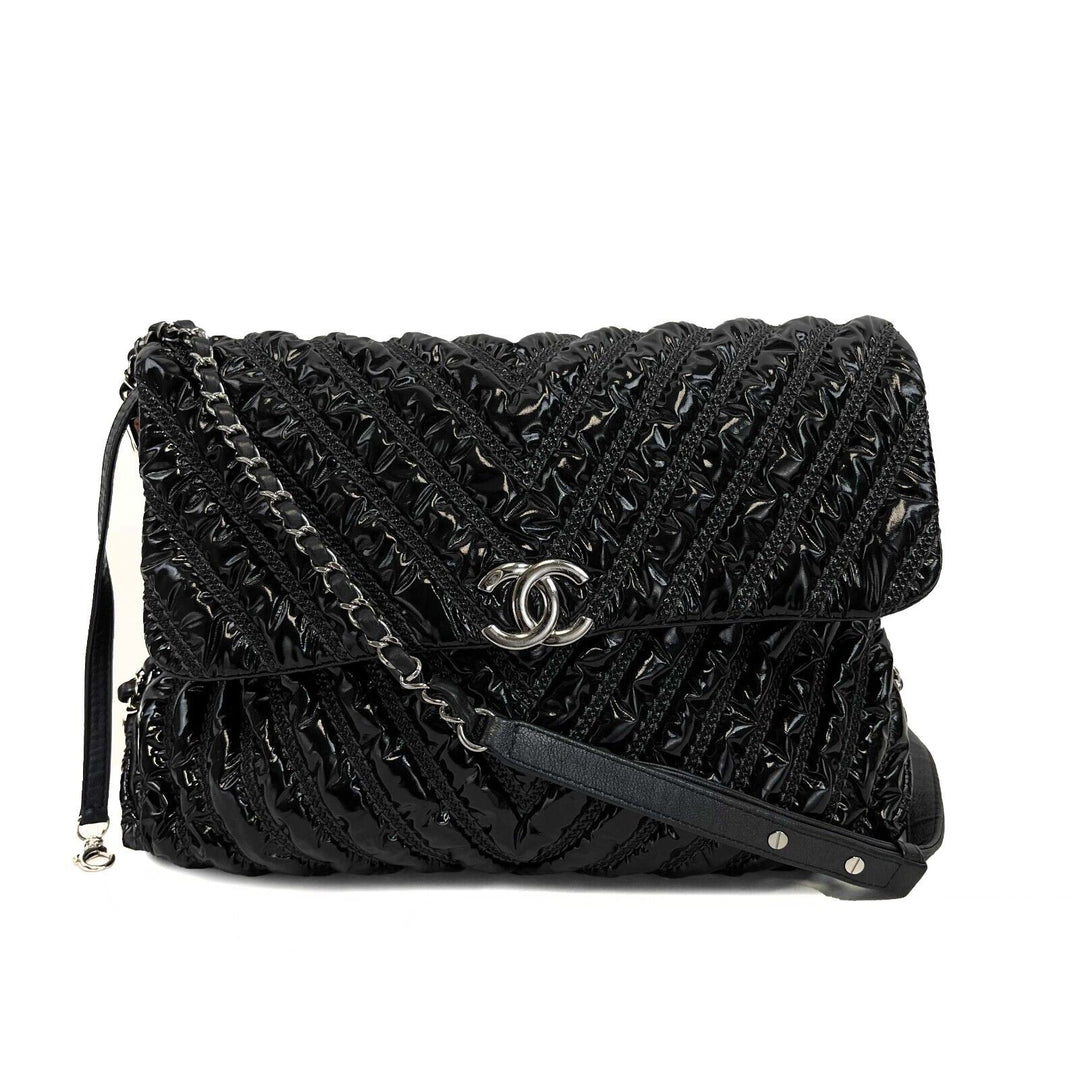 Chanel - New - Maxi Chevron Space Suit New Black Shoulder Bag