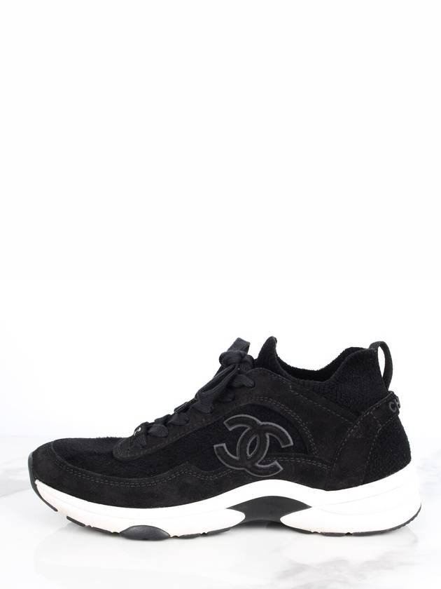 CC logo knit cruise sneakers 37 5 245 Chanel