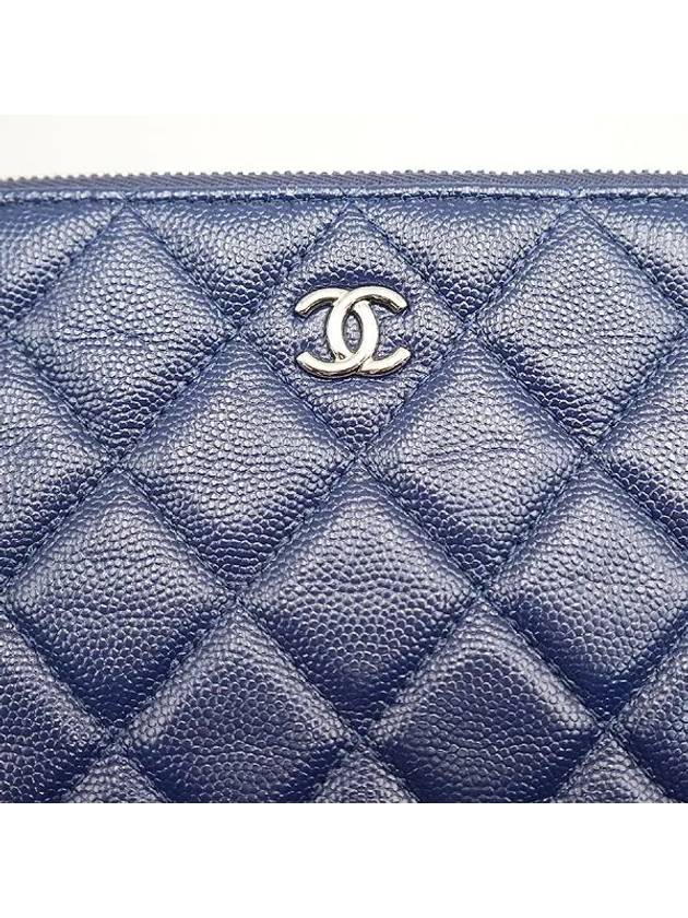 A82552 Navy Caviar Classic Large CC Silver Logo Clutch Chanel