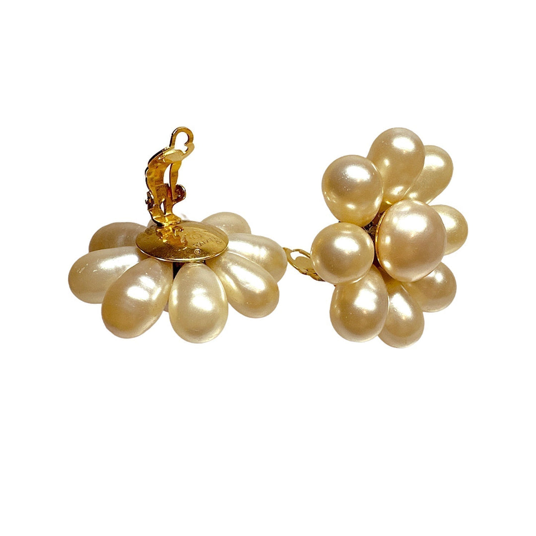 Vintage Top Quality Chanel bag Faux Pearl Flower Earrings