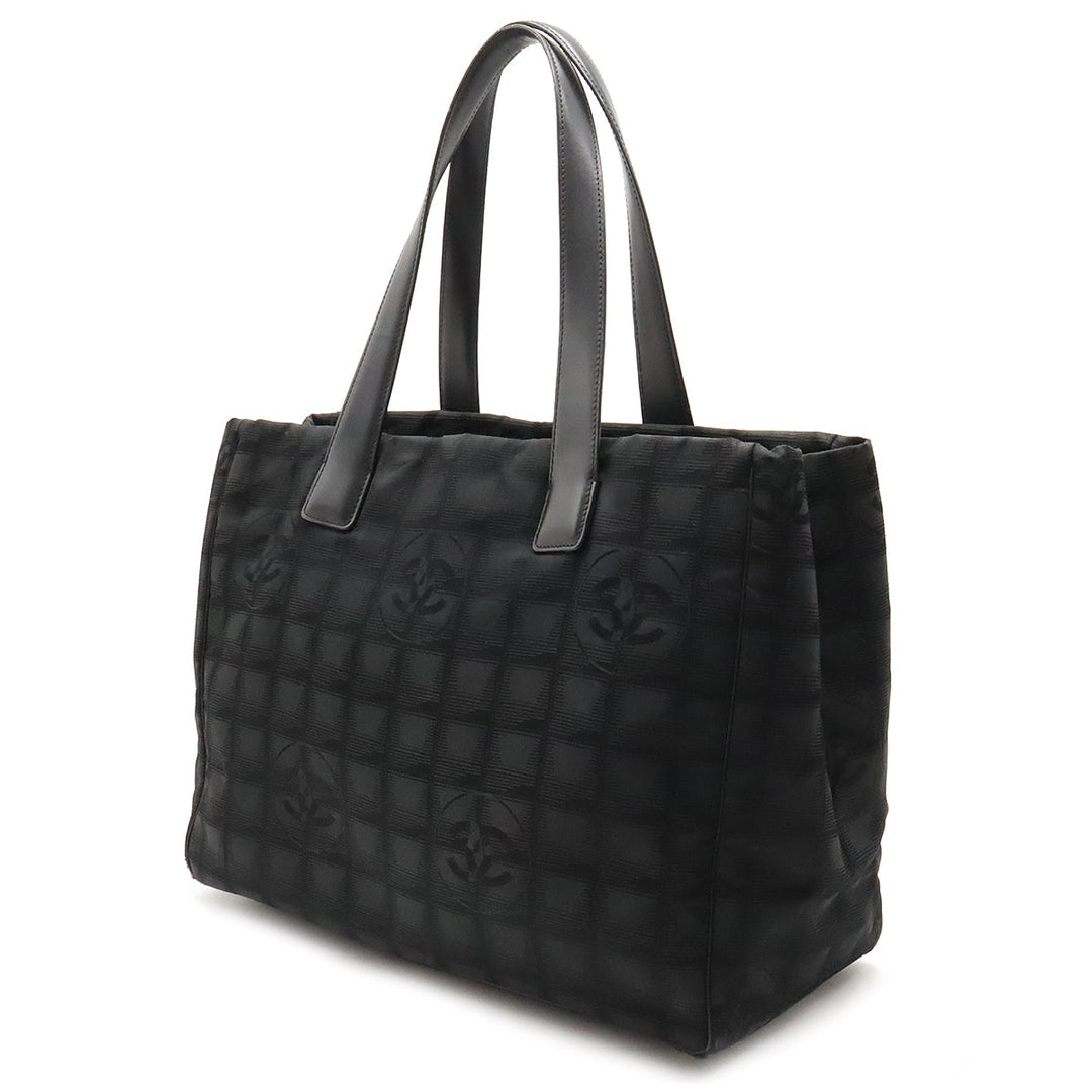 Top Quality Chanel NEW LABEL LINE TOUTE MM TOUTE BAG Nylon Jaguar Black Black Gold  A15991
