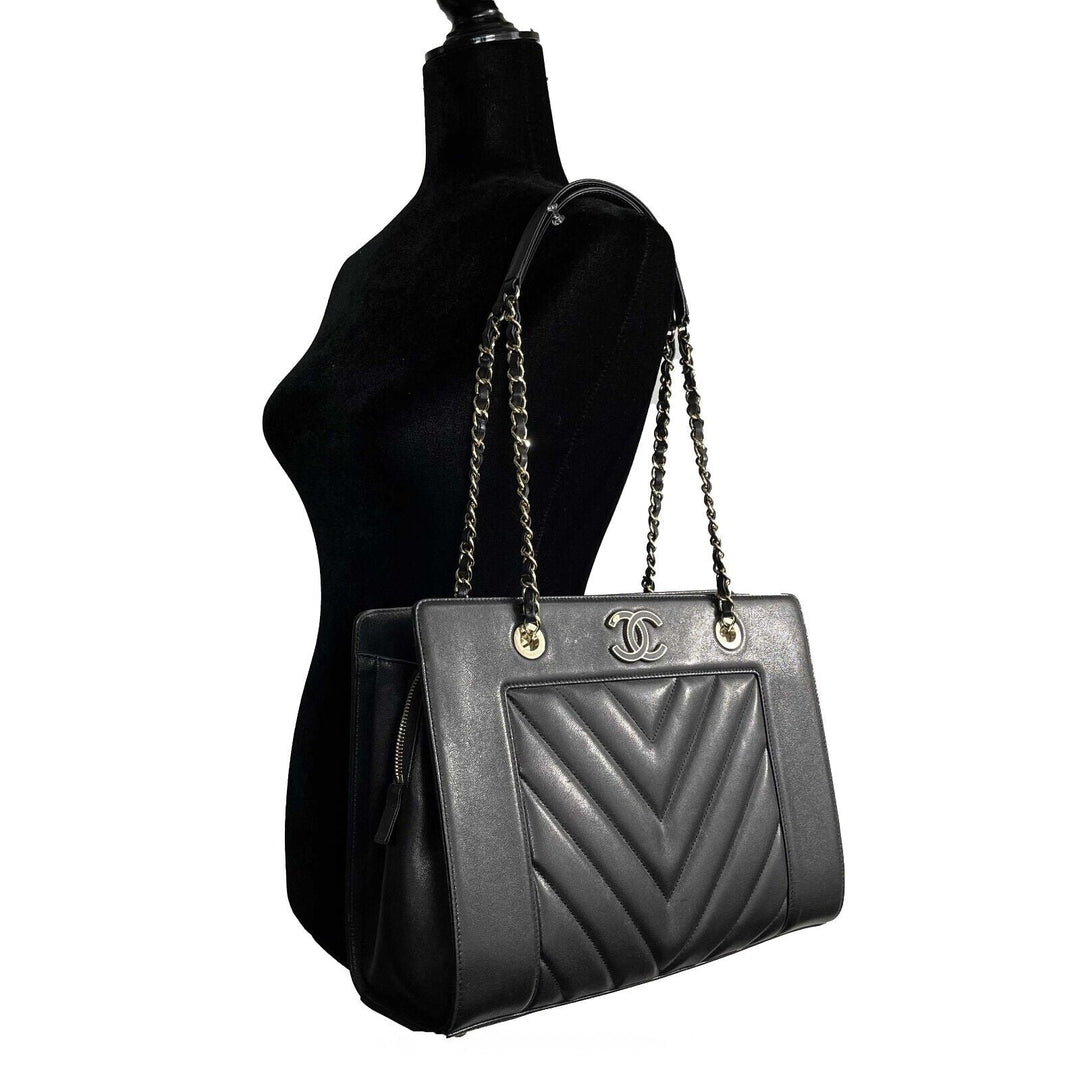 Chanel - Mademoiselle Large Shopping Tote -Black Leather CC Chevron Shoulder Bag