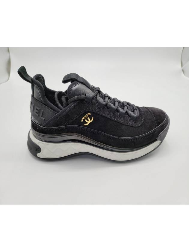 Logo Mixed Fibers Suede Low Top Sneakers Black Chanel