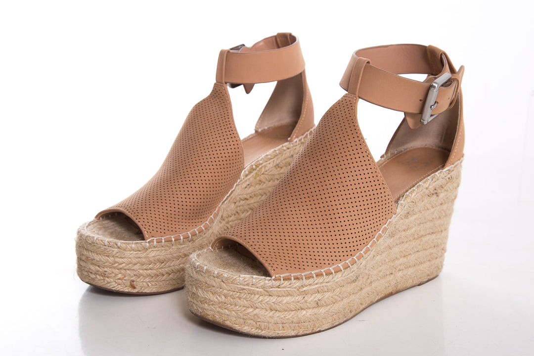 Marc Fisher Natural Espadrille SZ 8