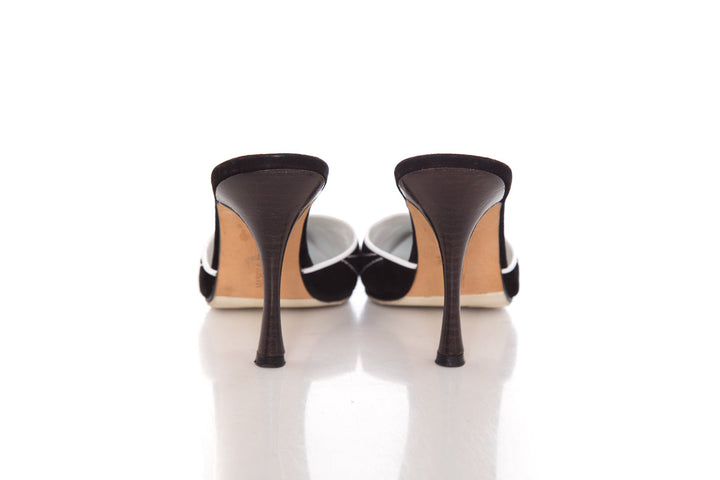 Manolo Blahnik Black & White Mules SZ 35.5